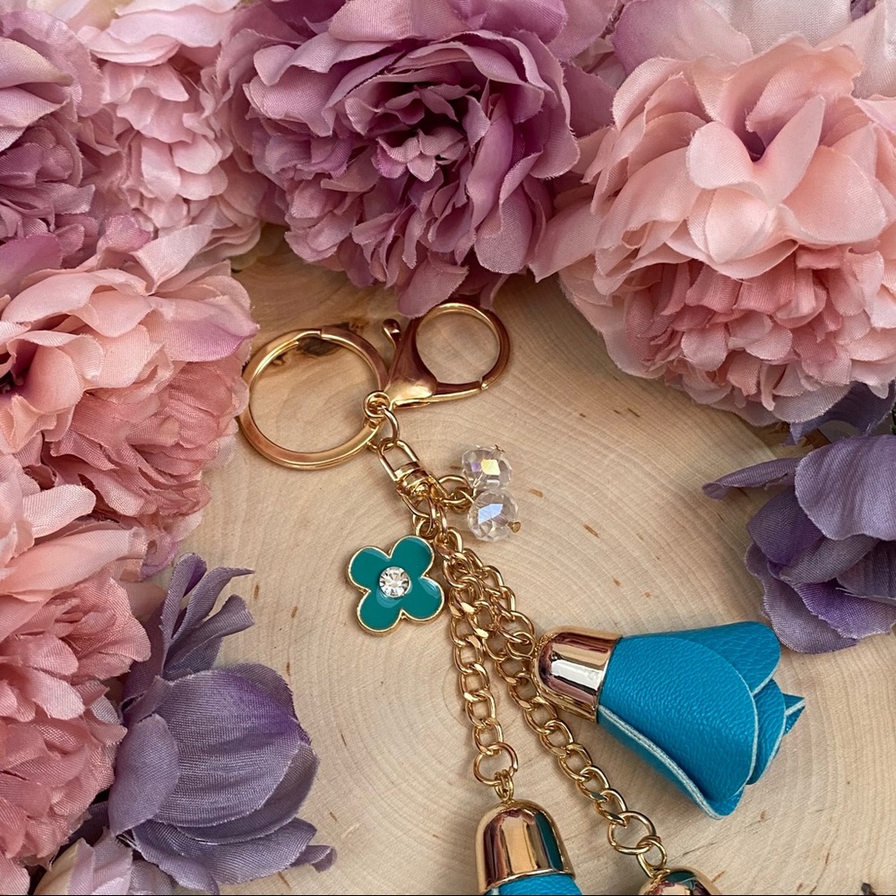 Blue Triple Rose Charm with Beads Keychain - Picture 10 of 14